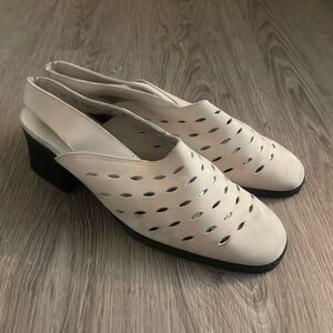 Arche Crème Nubuck Slingback Shoes Size 41 US 10
